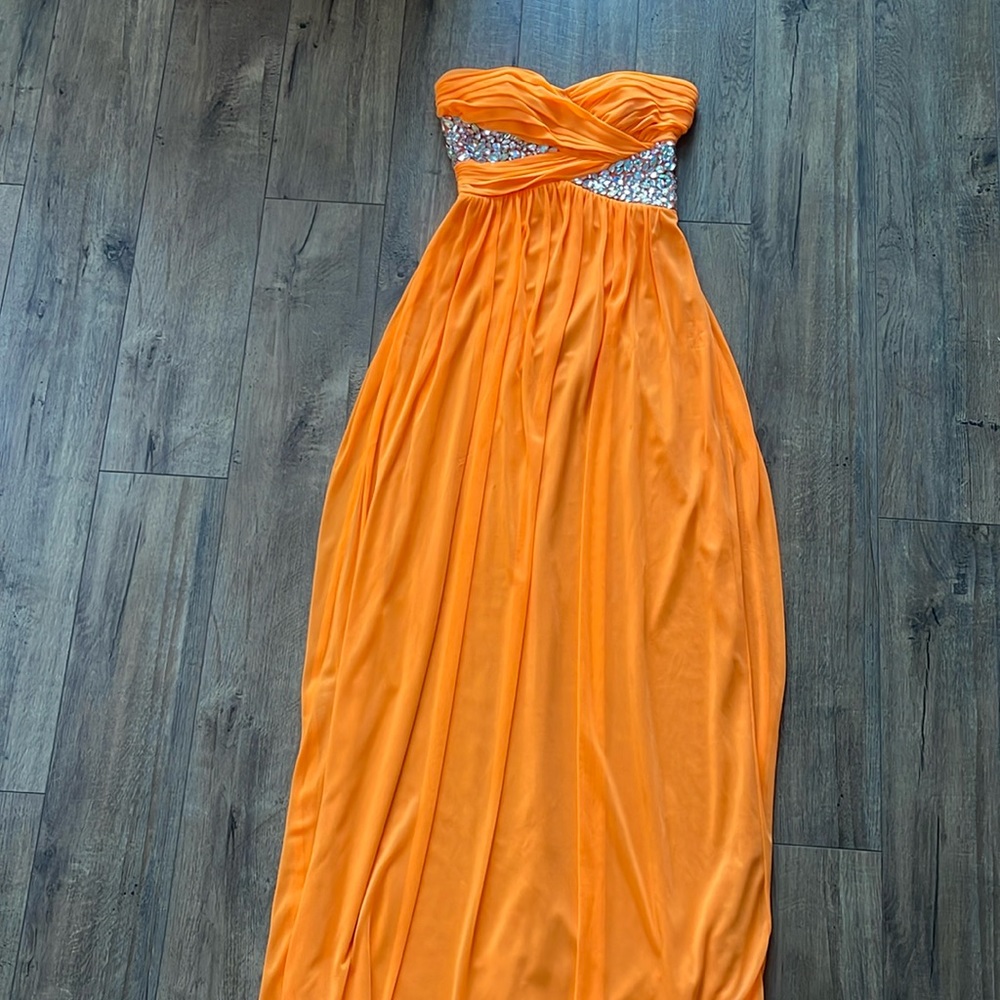 PROM/FORMAL DRESS ORANGE WITH GEMS